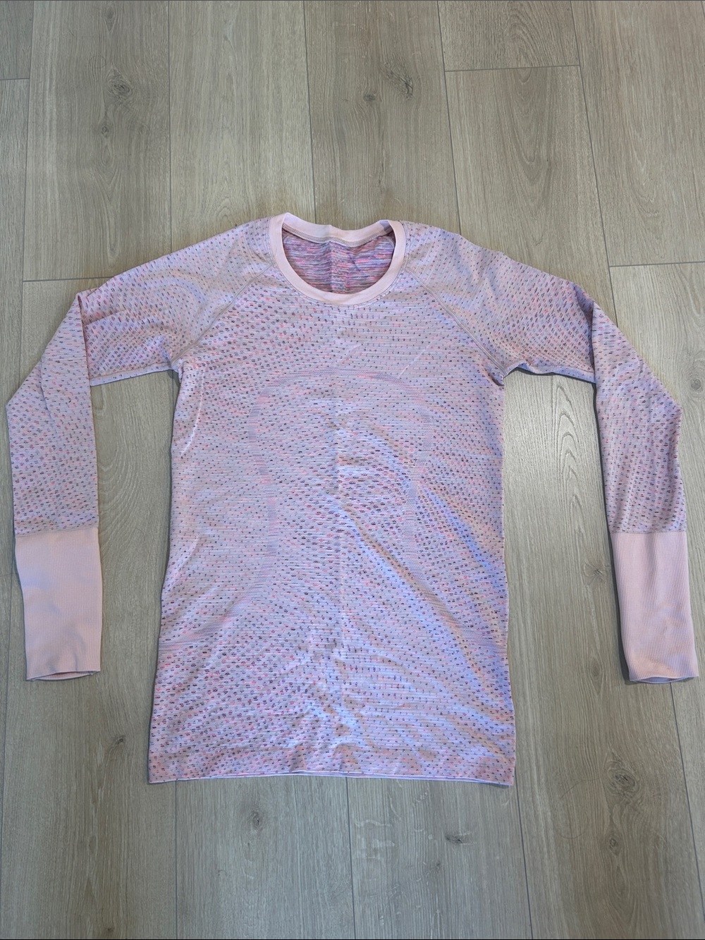 Lululemon Swiftly Long Sleeve - size 8